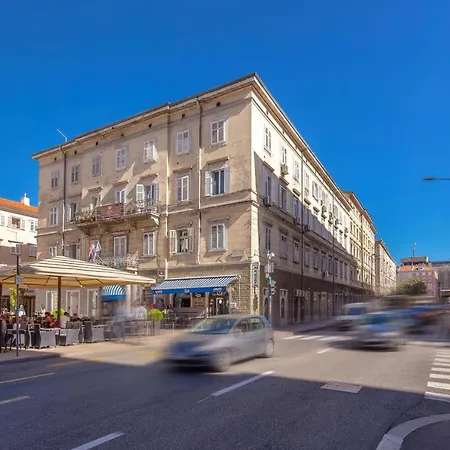 Apartament Adria Square *