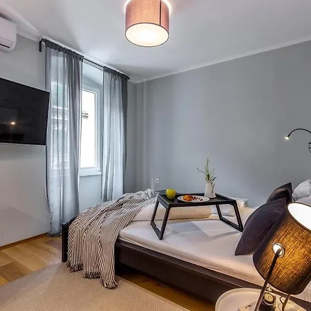 Adria Square Appartement